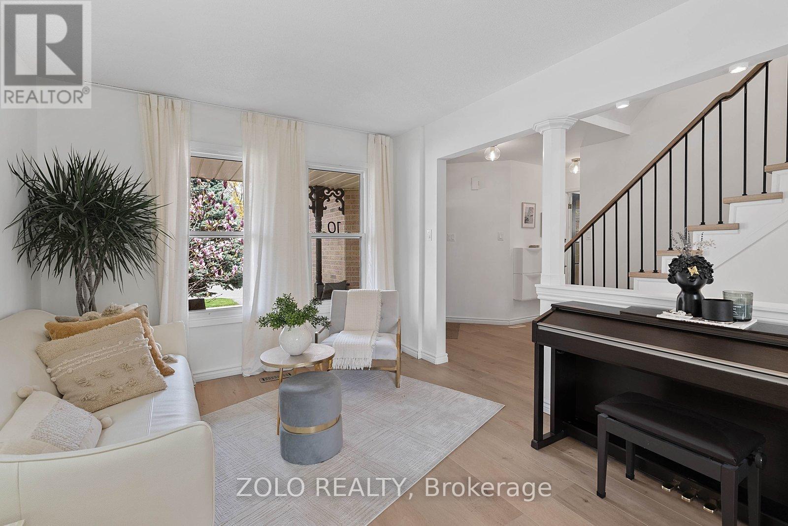 10 COLES AVENUE - 7