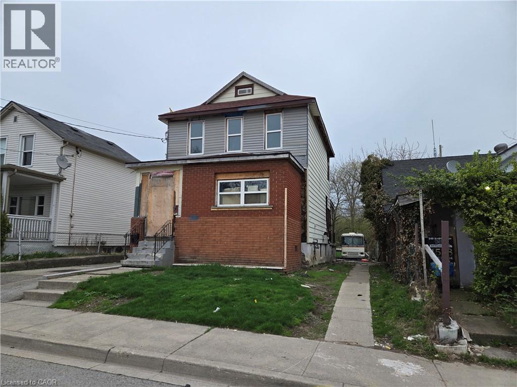 4550 CRYSLER Avenue, Niagara Falls, Ontario, L2E3V4 — Photo 2