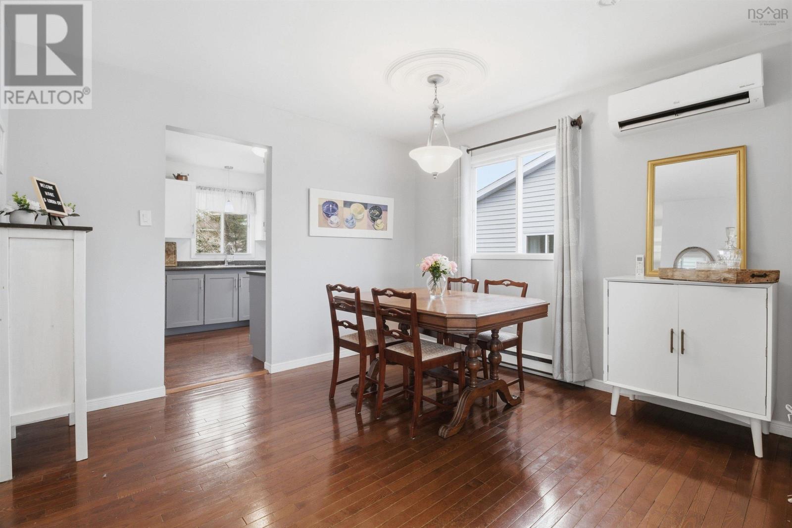 Property 27 of 32 of 13 Londra Court