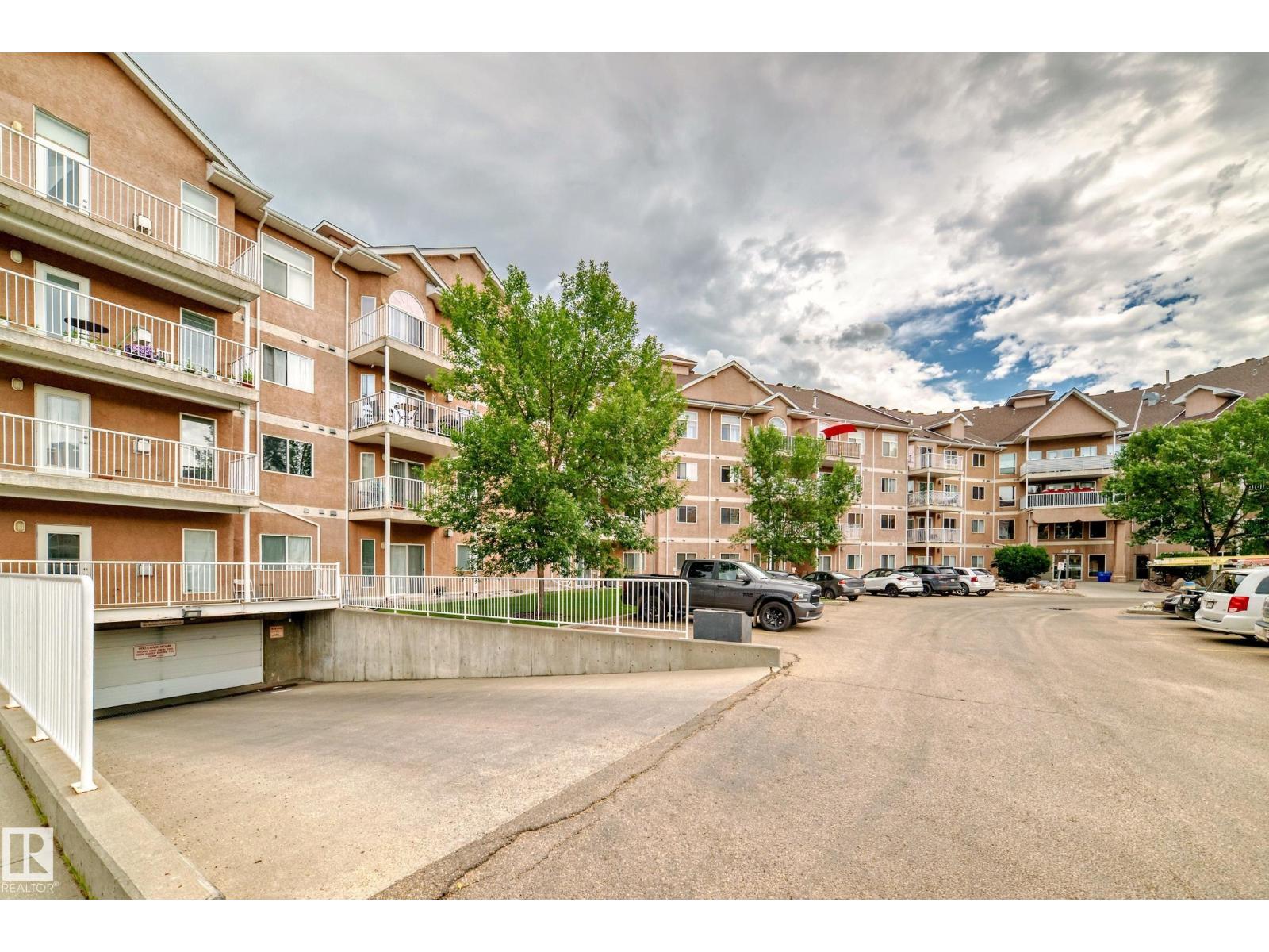 #424 4312 139 AV NW - 42