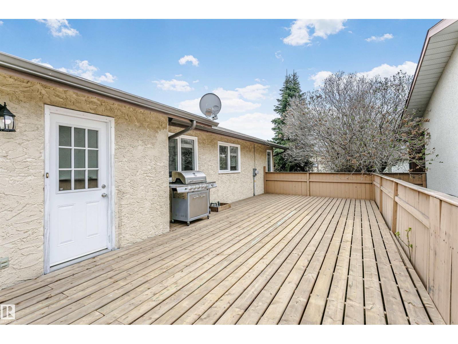 4708 45 ST - 31