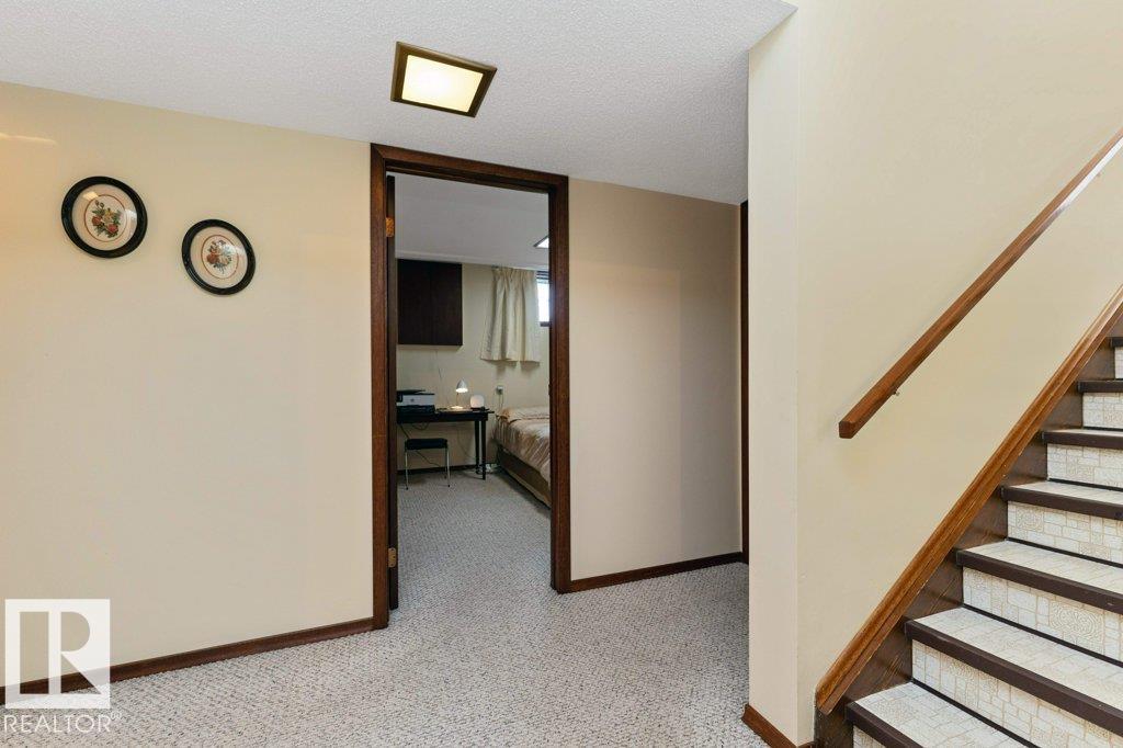 6719 31A AV NW - 35