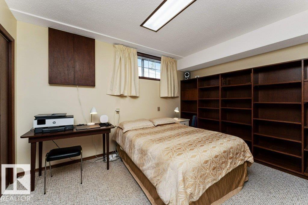 6719 31A AV NW - 36