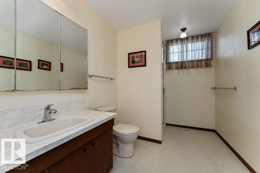 6719 31A AV NW - 38