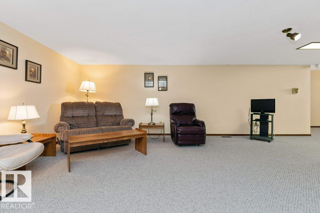 6719 31A AV NW - 44
