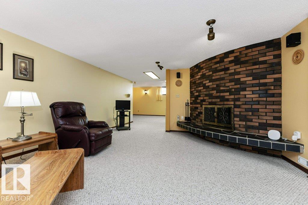 6719 31A AV NW - 45