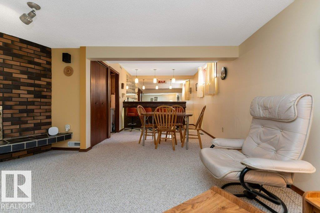 6719 31A AV NW - 48