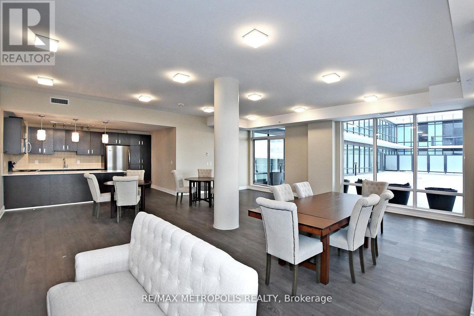 #809 11611 YONGE STREET - 41