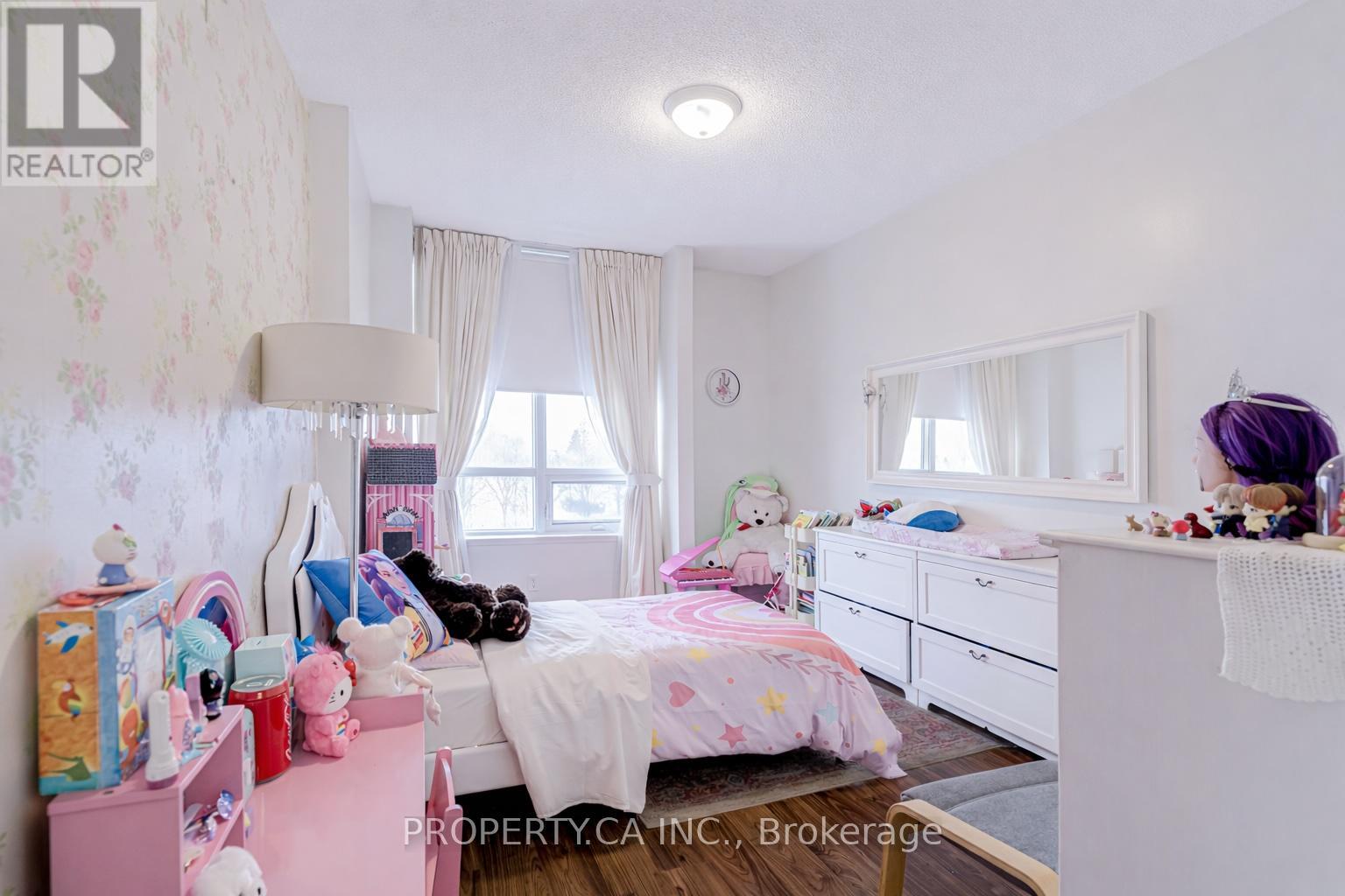 #305 9235 JANE STREET - 26