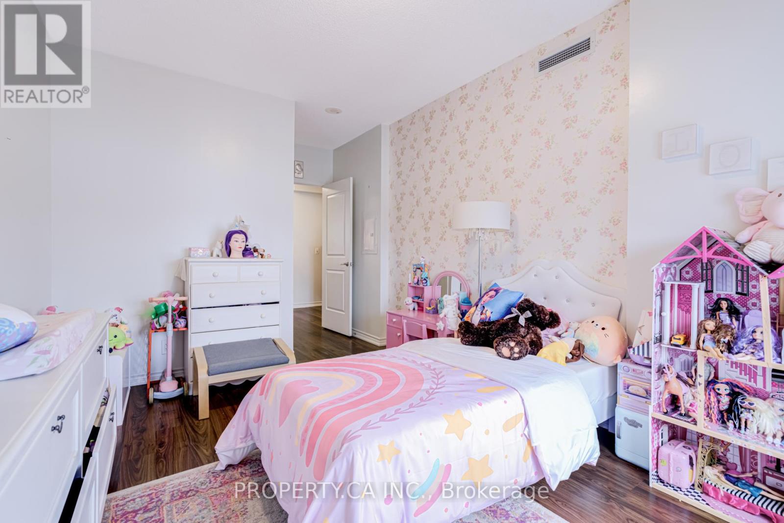#305 9235 JANE STREET - 27
