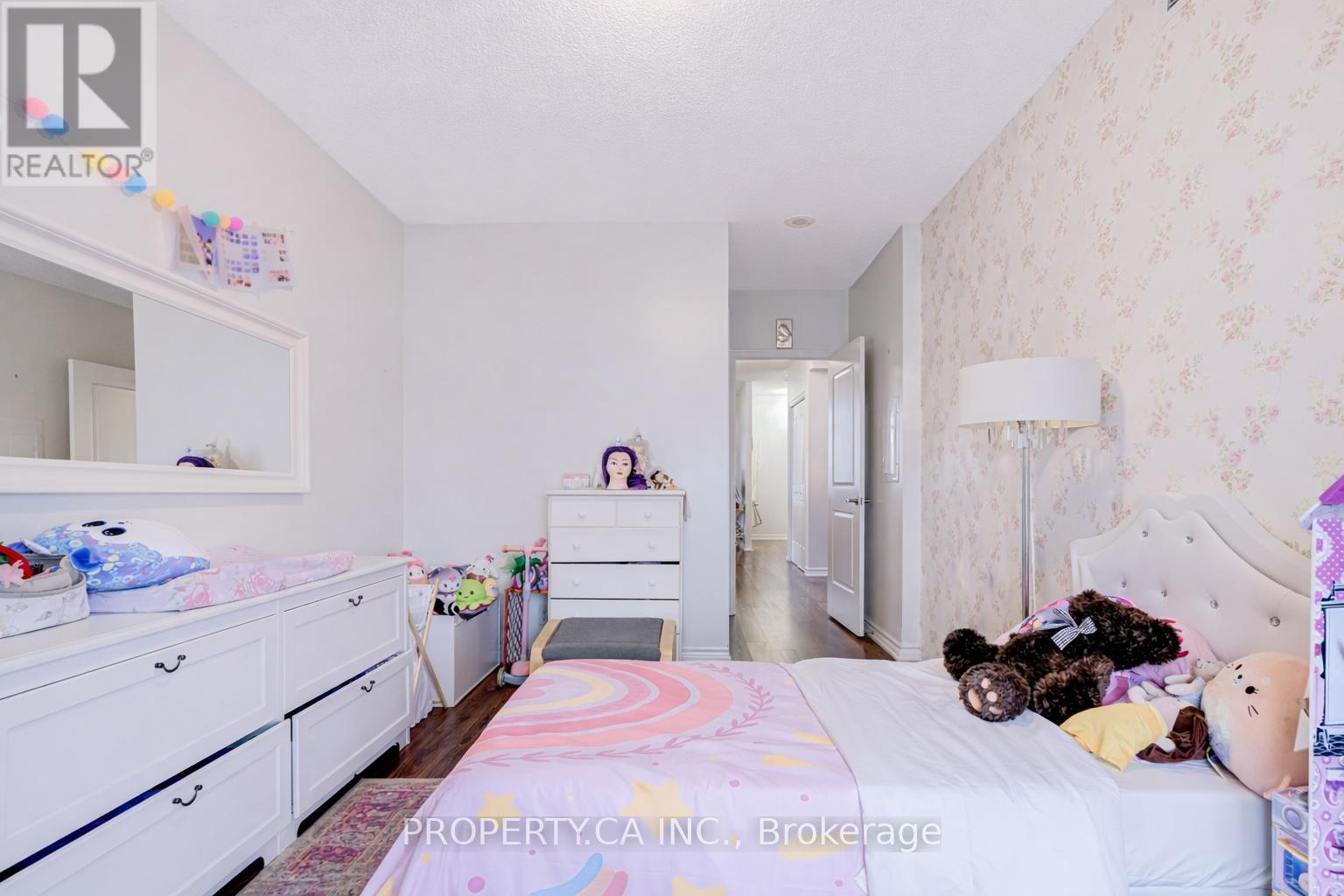 #305 9235 JANE STREET - 28