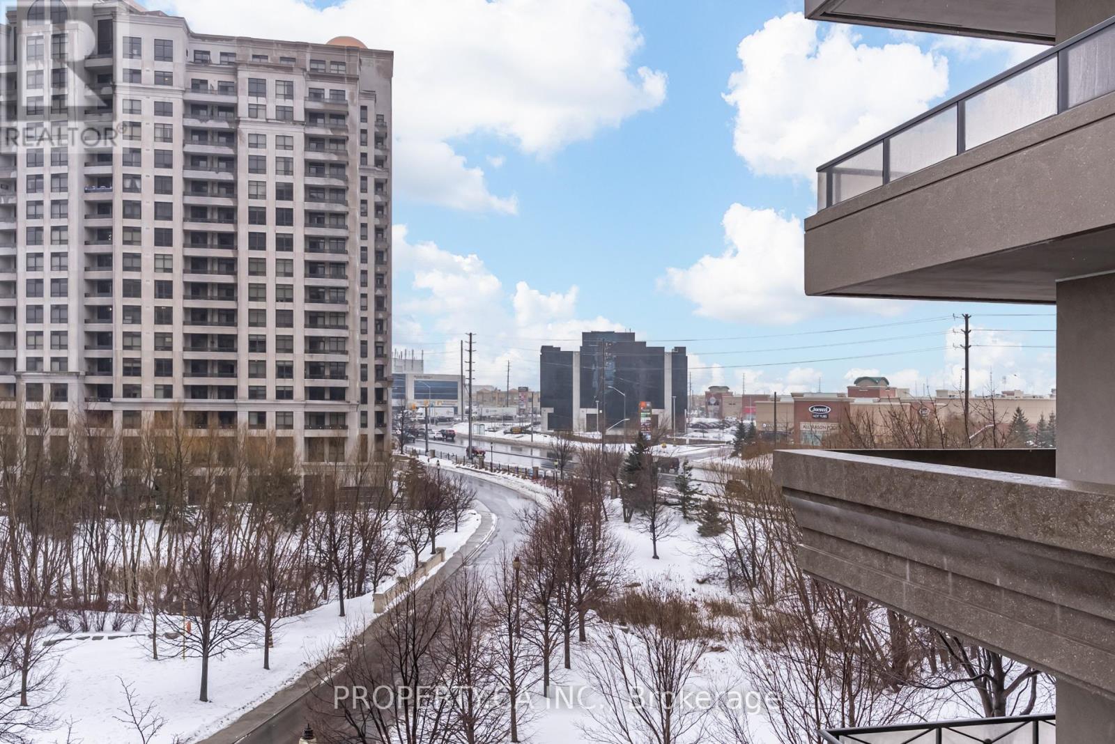 #305 9235 JANE STREET - 36