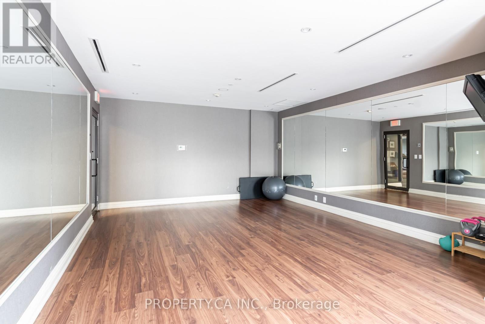 #305 9235 JANE STREET - 46