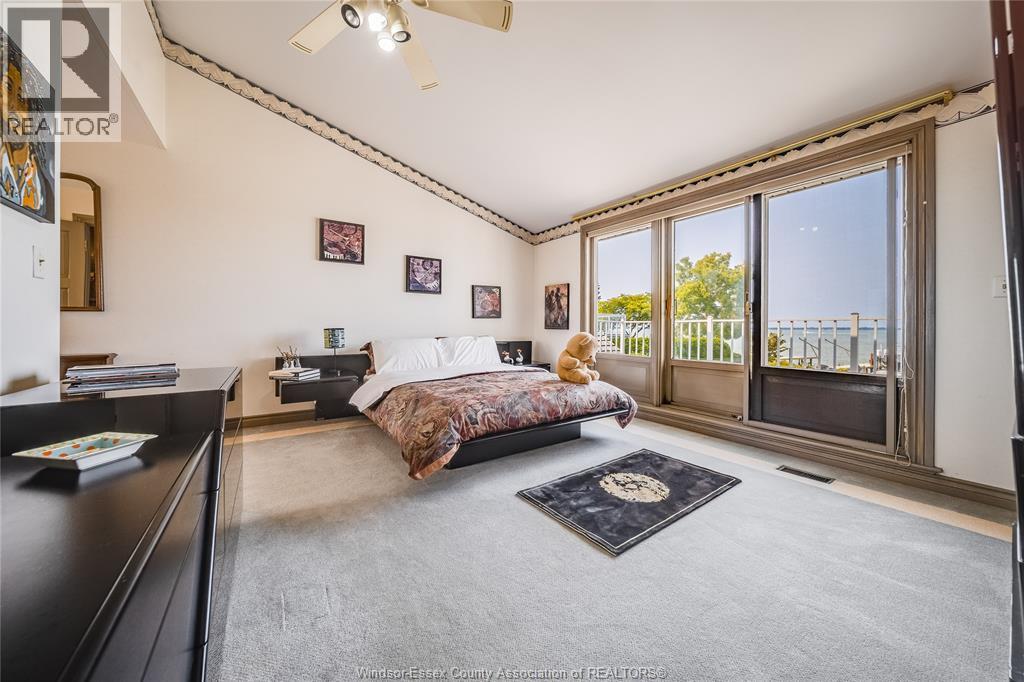 13018 RIVERSIDE DRIVE - 35