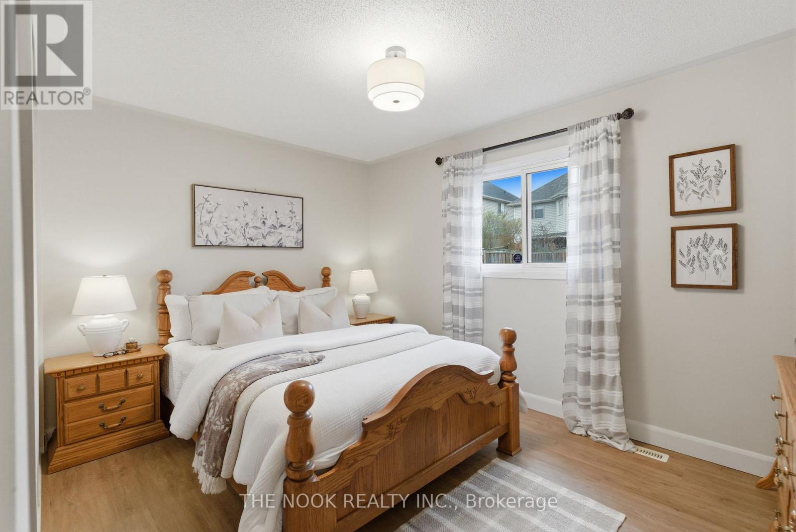 1139 RIDGEMOUNT BOULEVARD - 23