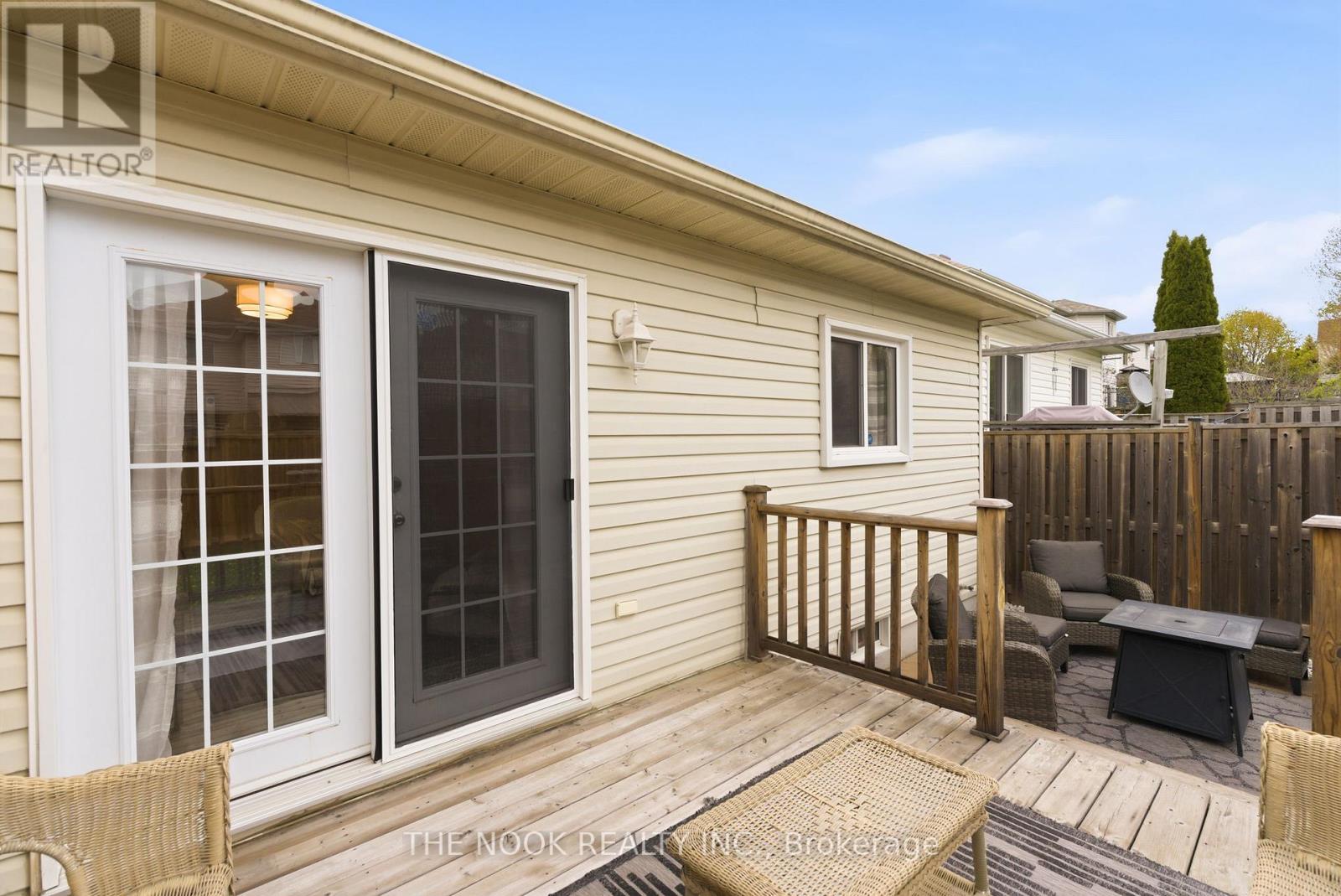 1139 RIDGEMOUNT BOULEVARD - 44