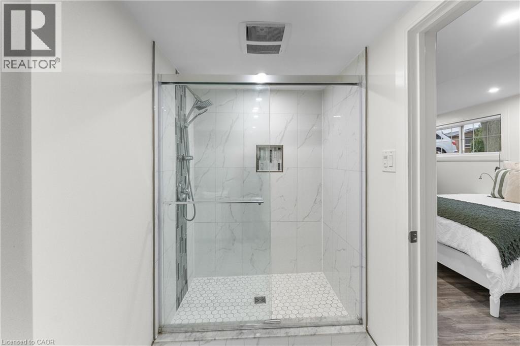 6447 KENDALE Court, Niagara Falls, Ontario, L2H1Z2 — Photo 8