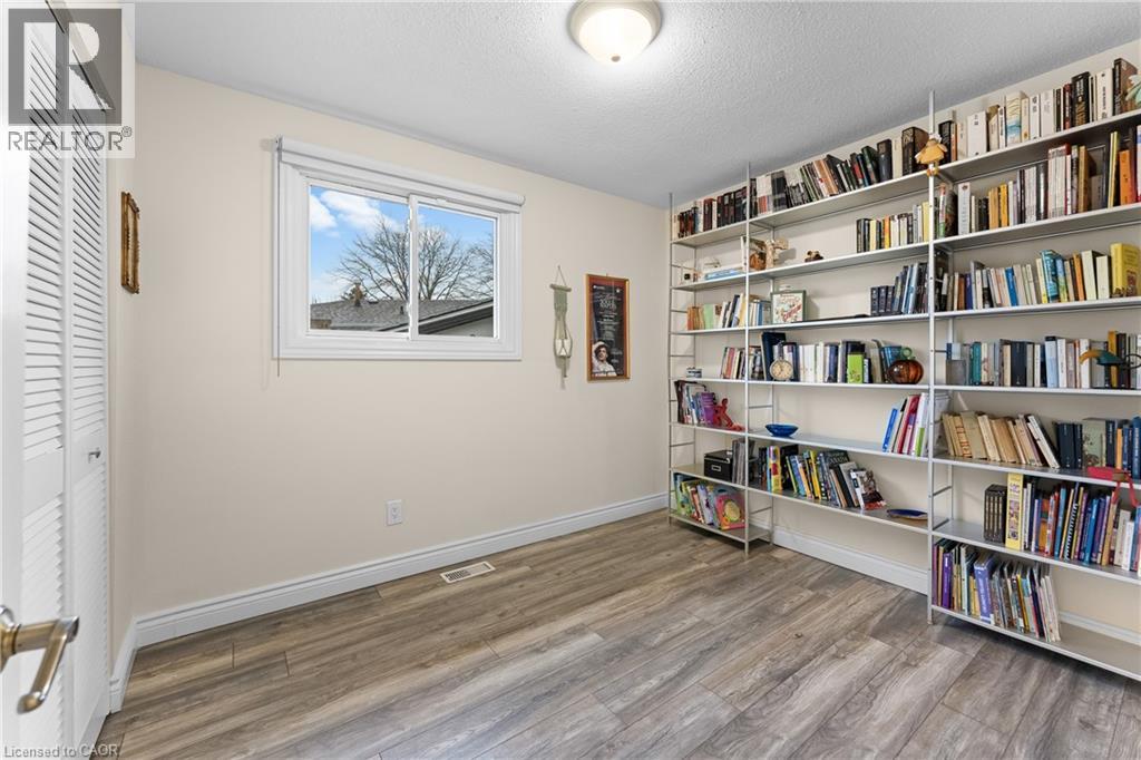 6447 KENDALE Court, Niagara Falls, Ontario, L2H1Z2 — Photo 16