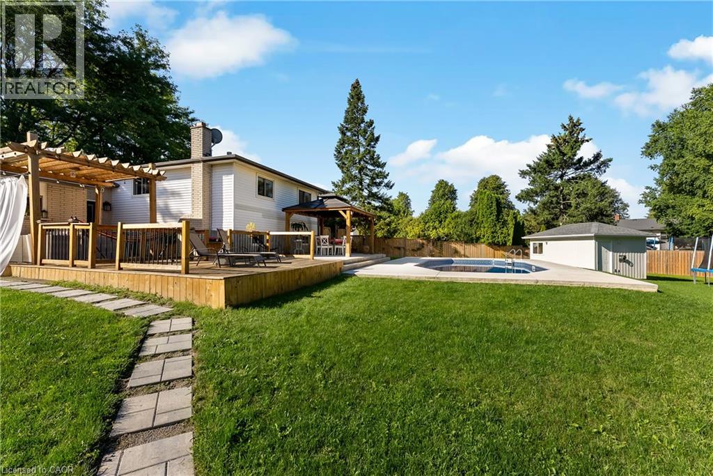 6447 KENDALE Court, Niagara Falls, Ontario, L2H1Z2 — Photo 2