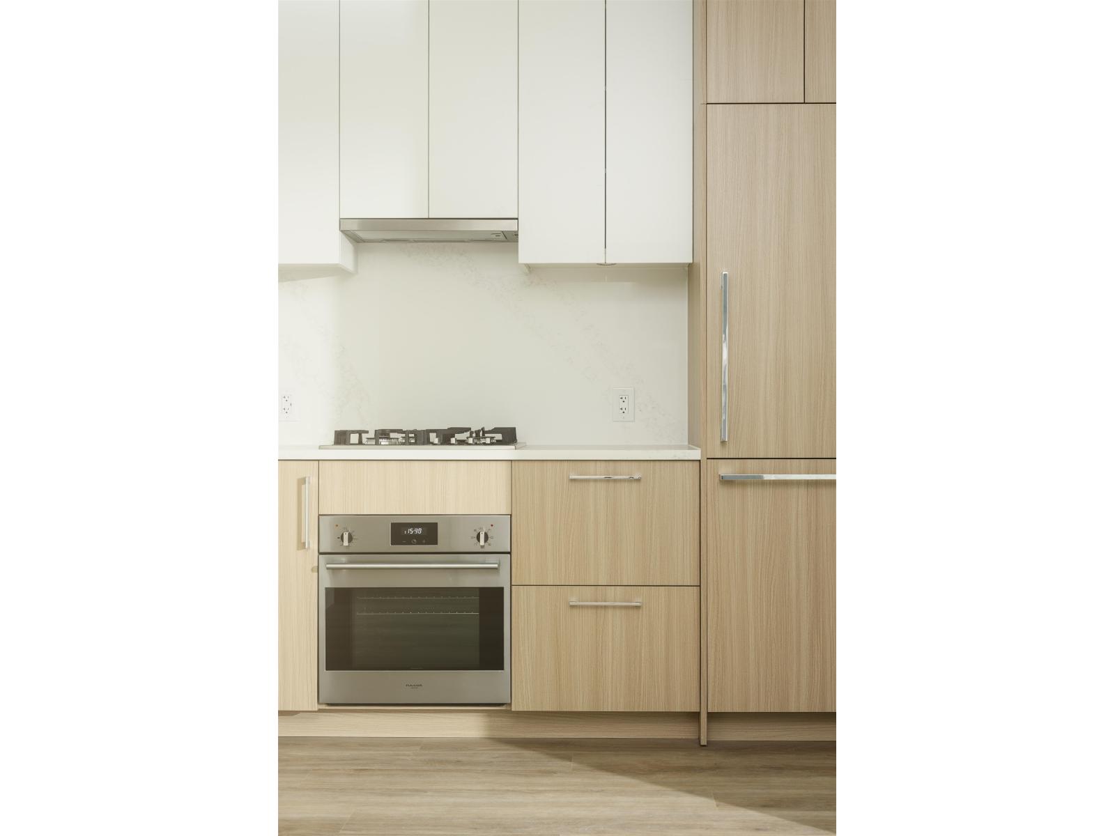 202 9675 KING GEORGE BOULEVARD, Surrey