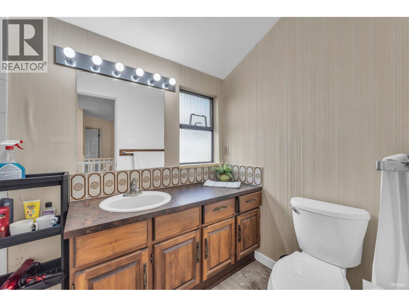 1040 JEFFERSON AVENUE, West Vancouver