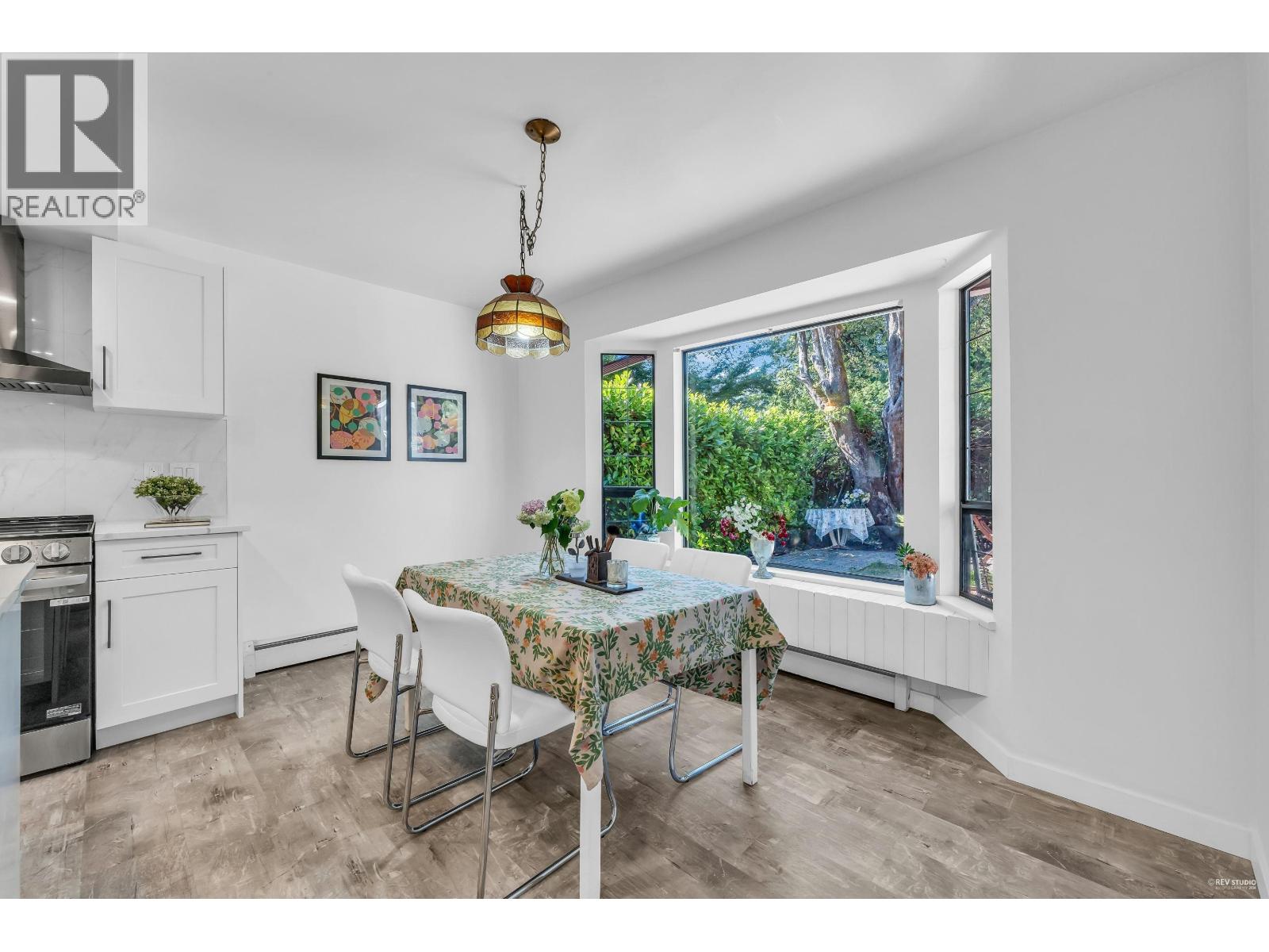 1040 JEFFERSON AVENUE, West Vancouver