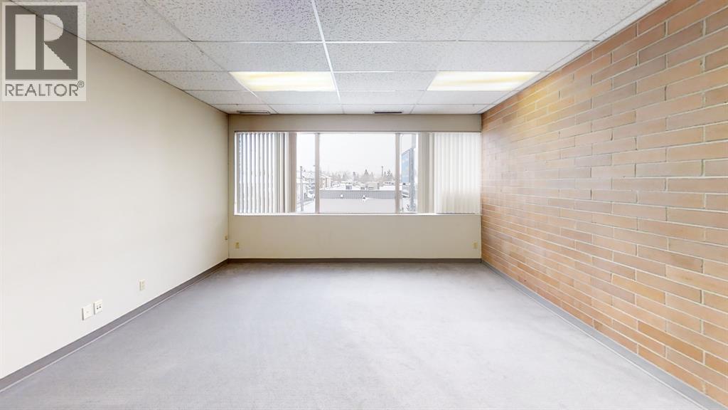 9914 109 Avenue - Photo 5