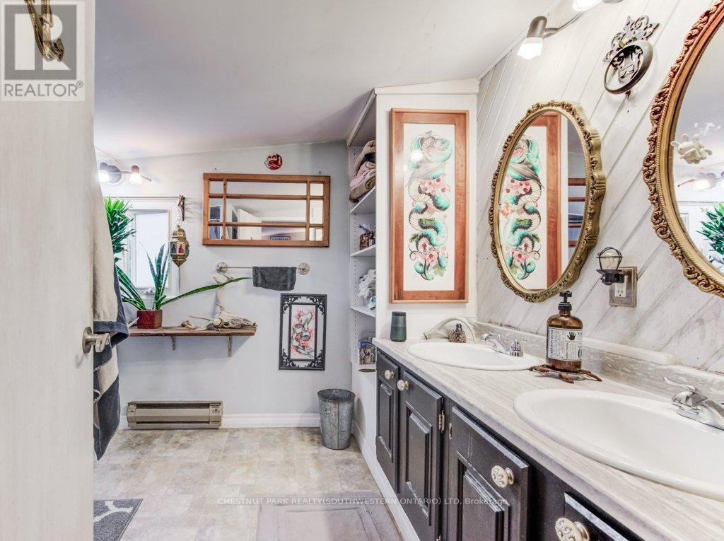 56 LILAC STREET - 25