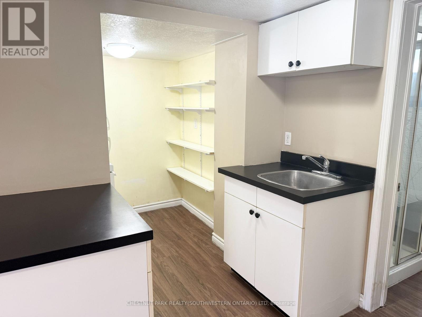 56 LILAC STREET - 40
