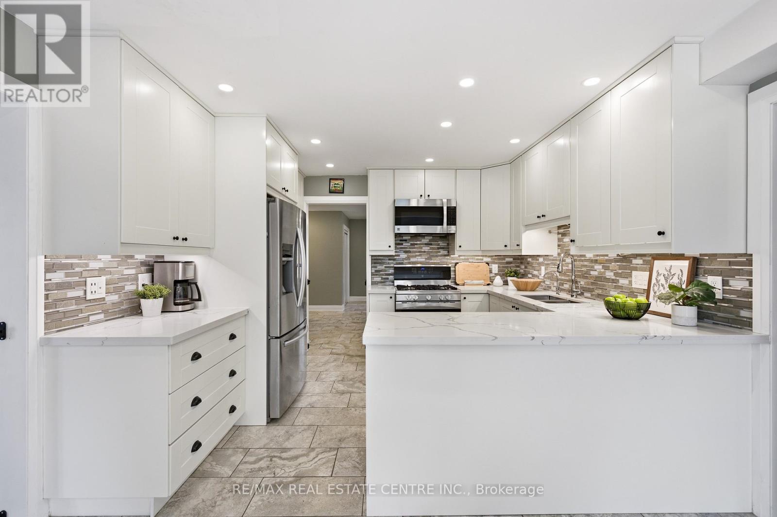 75 HANDORF DRIVE - 11