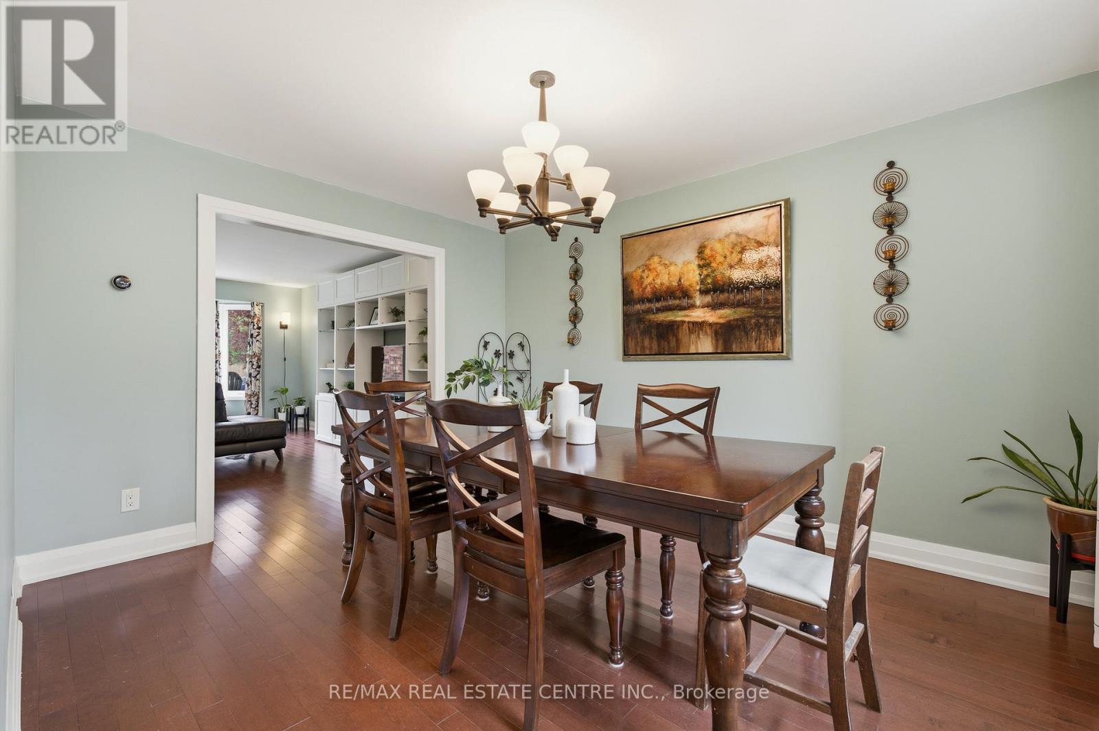 75 HANDORF DRIVE - 18