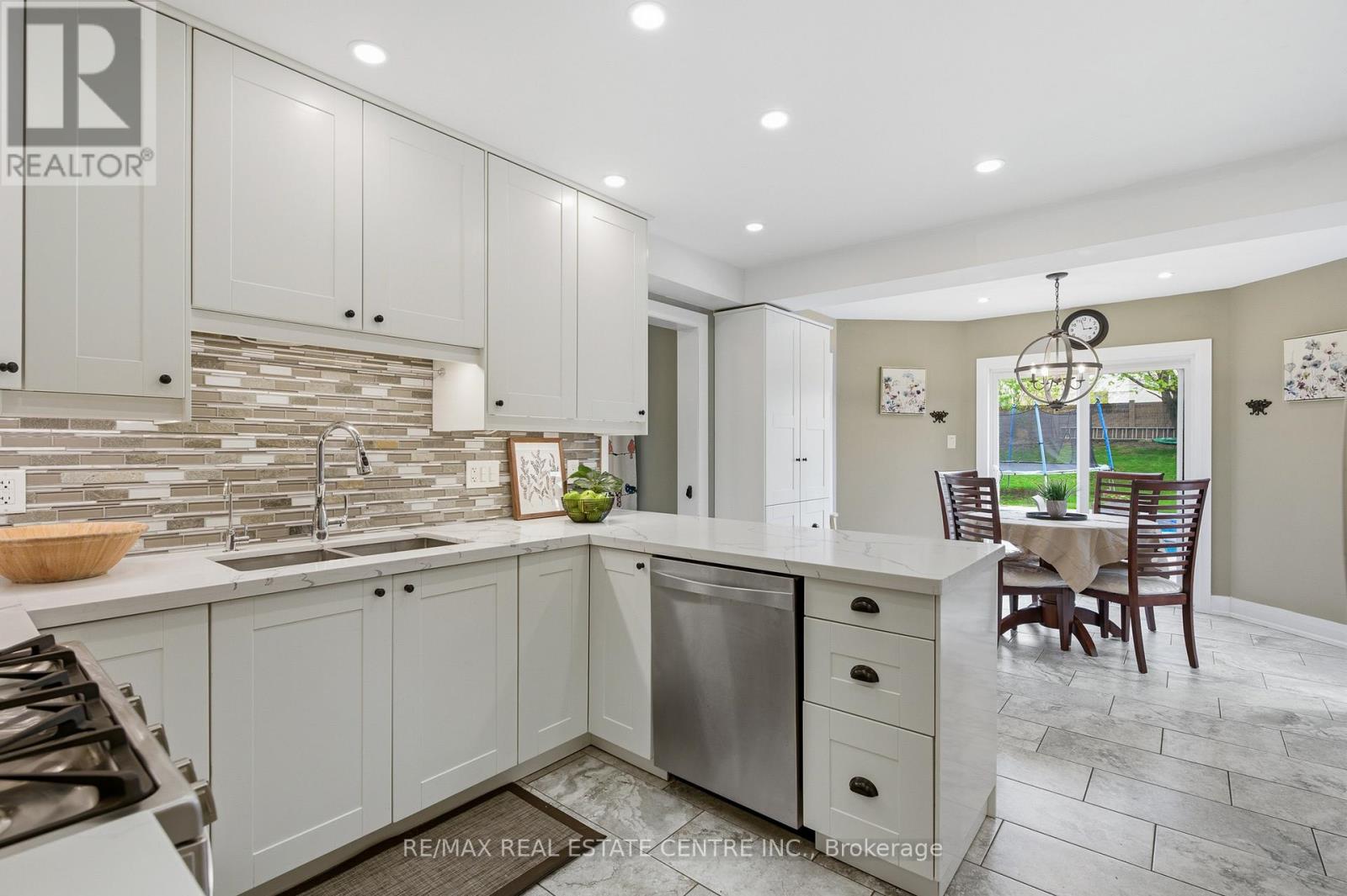 75 HANDORF DRIVE - 8