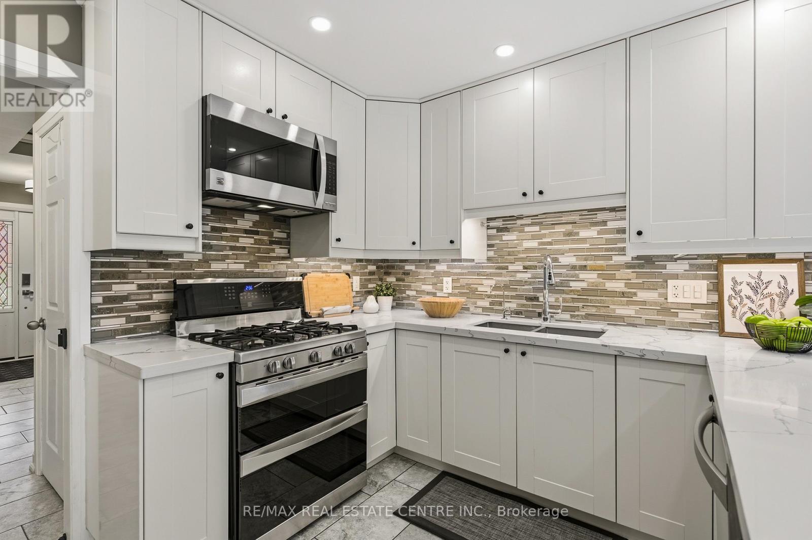 75 HANDORF DRIVE - 9