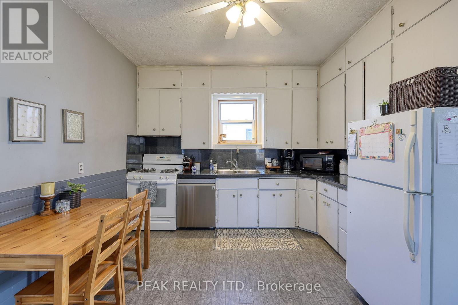 108 BALDWIN STREET - 5