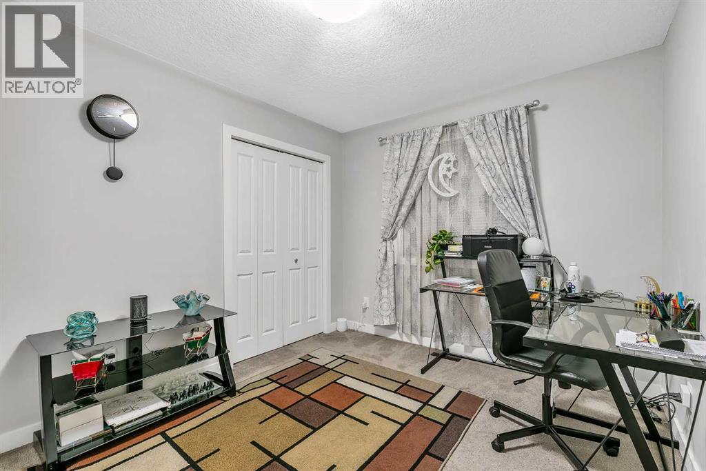172 Sherwood Square NW - 33