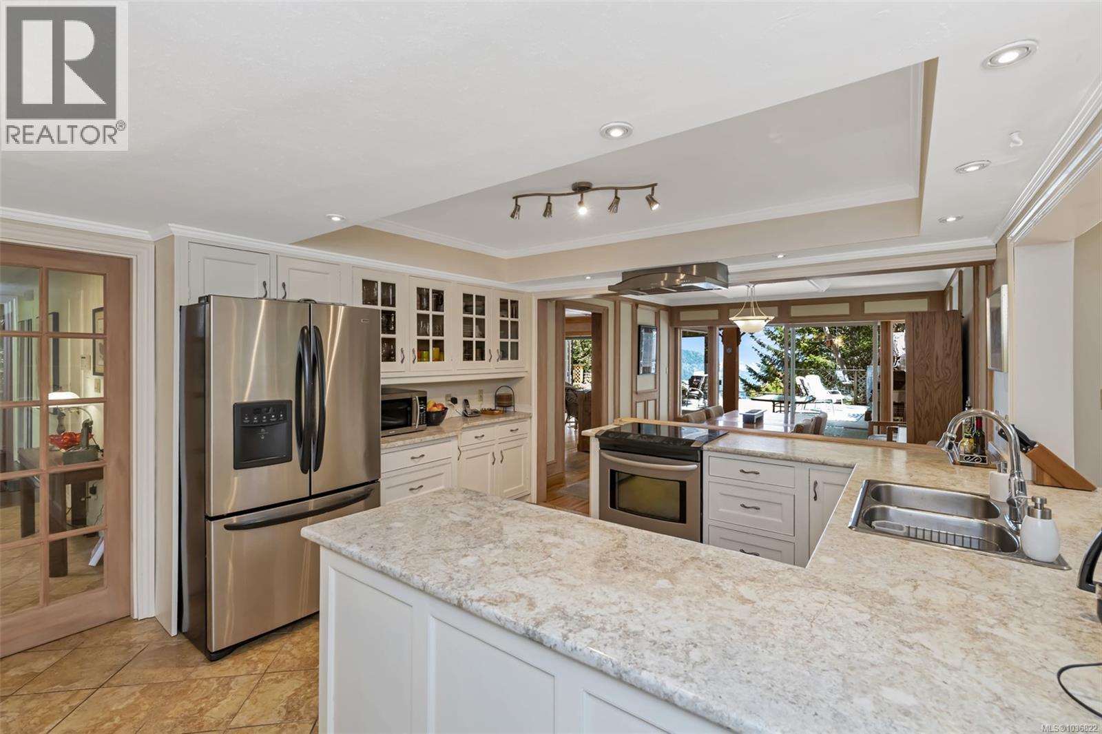 371 McCurdy Dr - 13