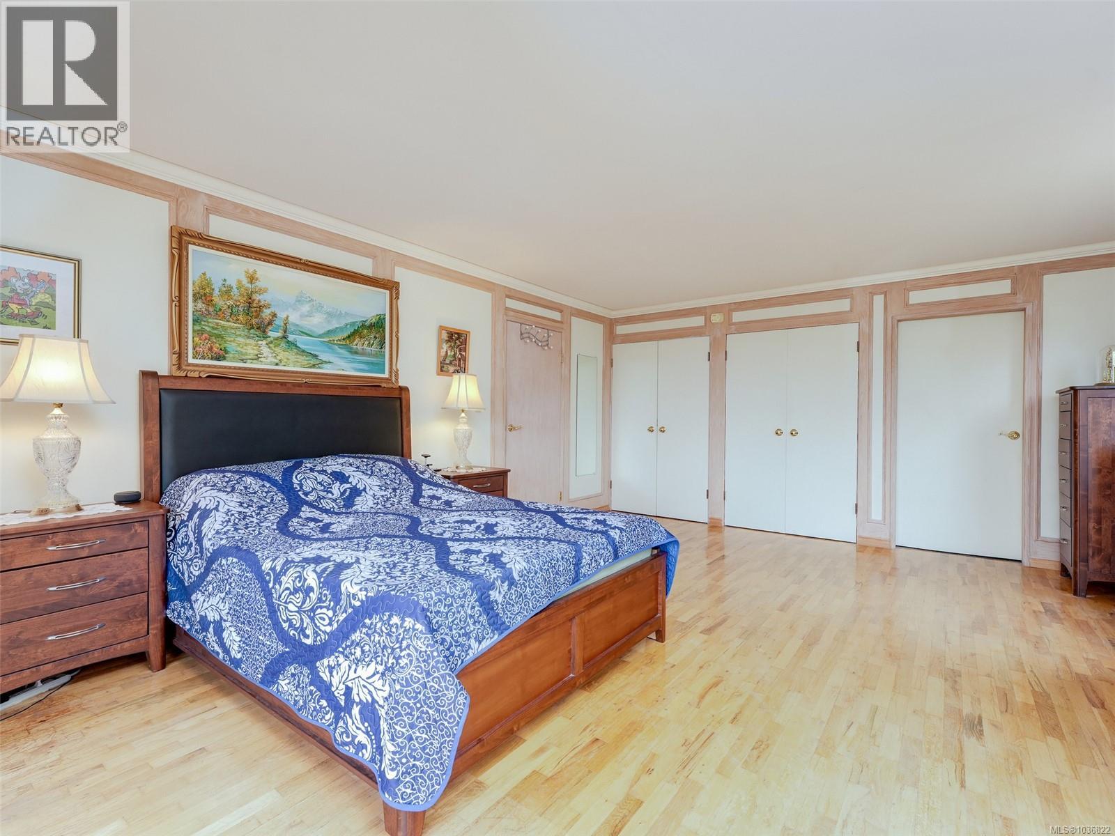 371 McCurdy Dr - 18