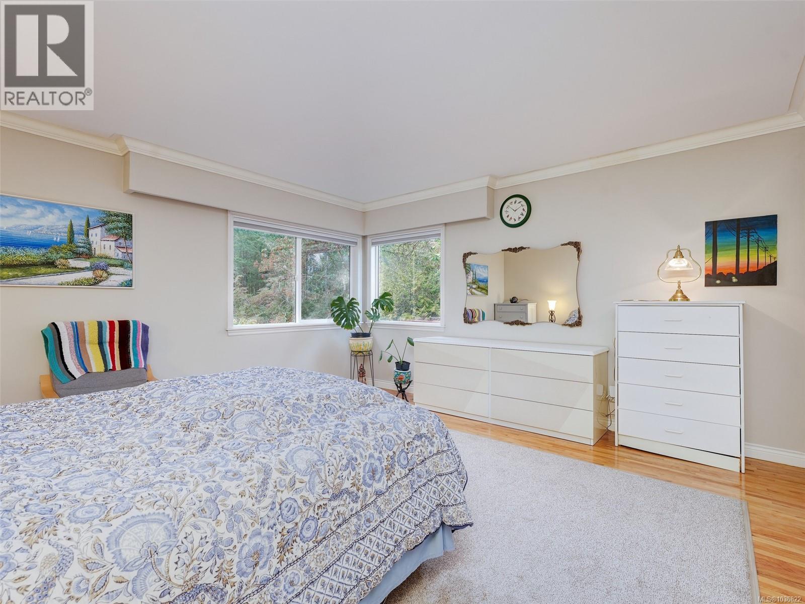371 McCurdy Dr - 22