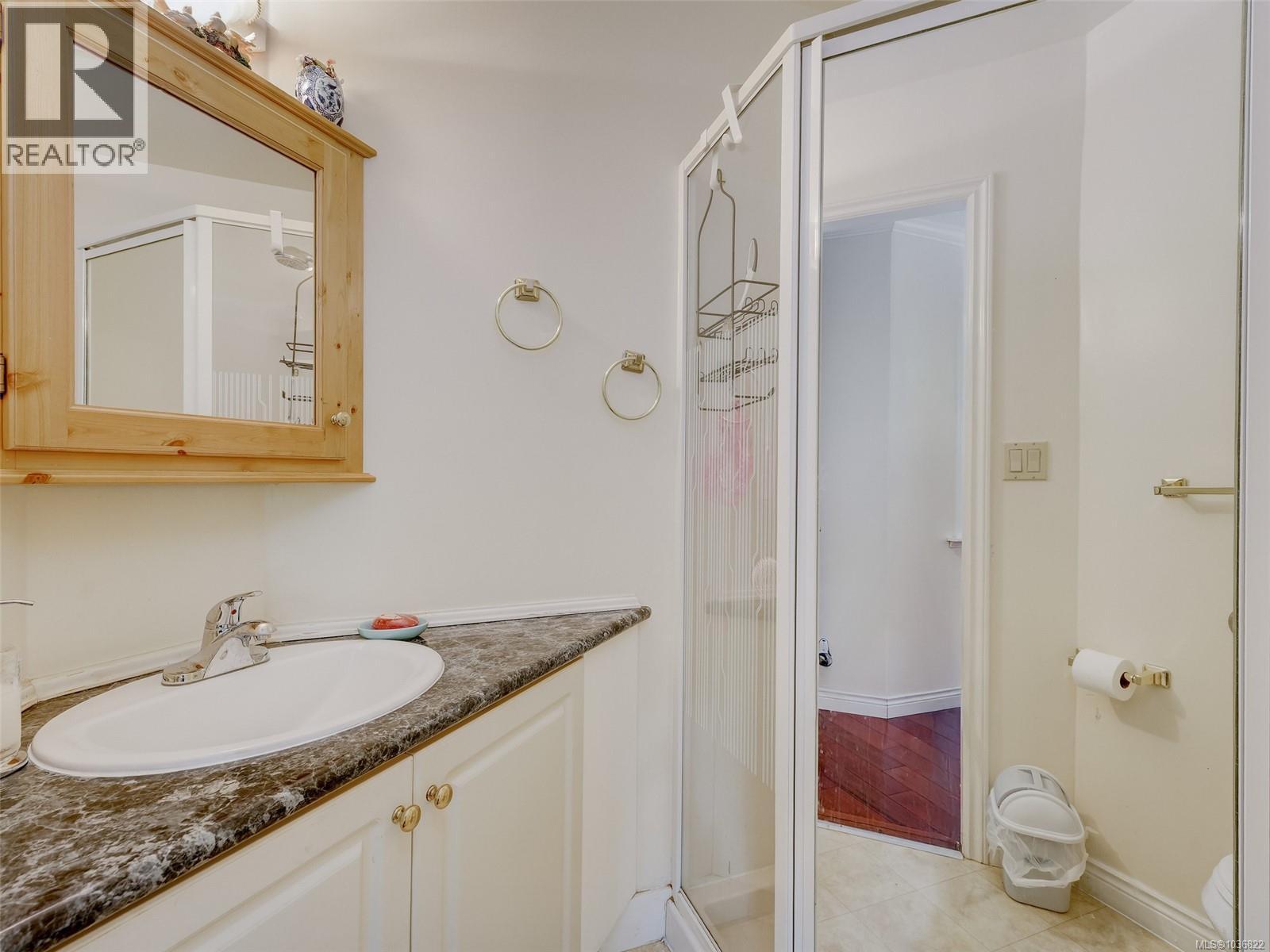 371 McCurdy Dr - 27