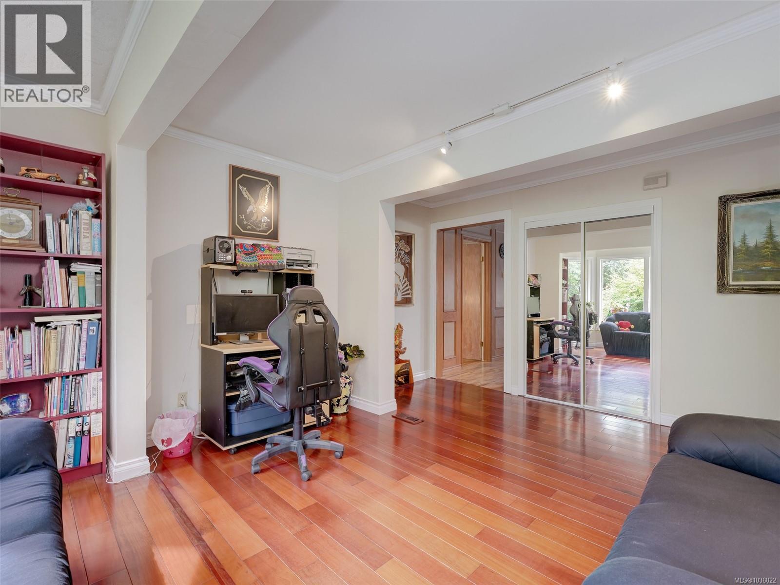 371 McCurdy Dr - 30