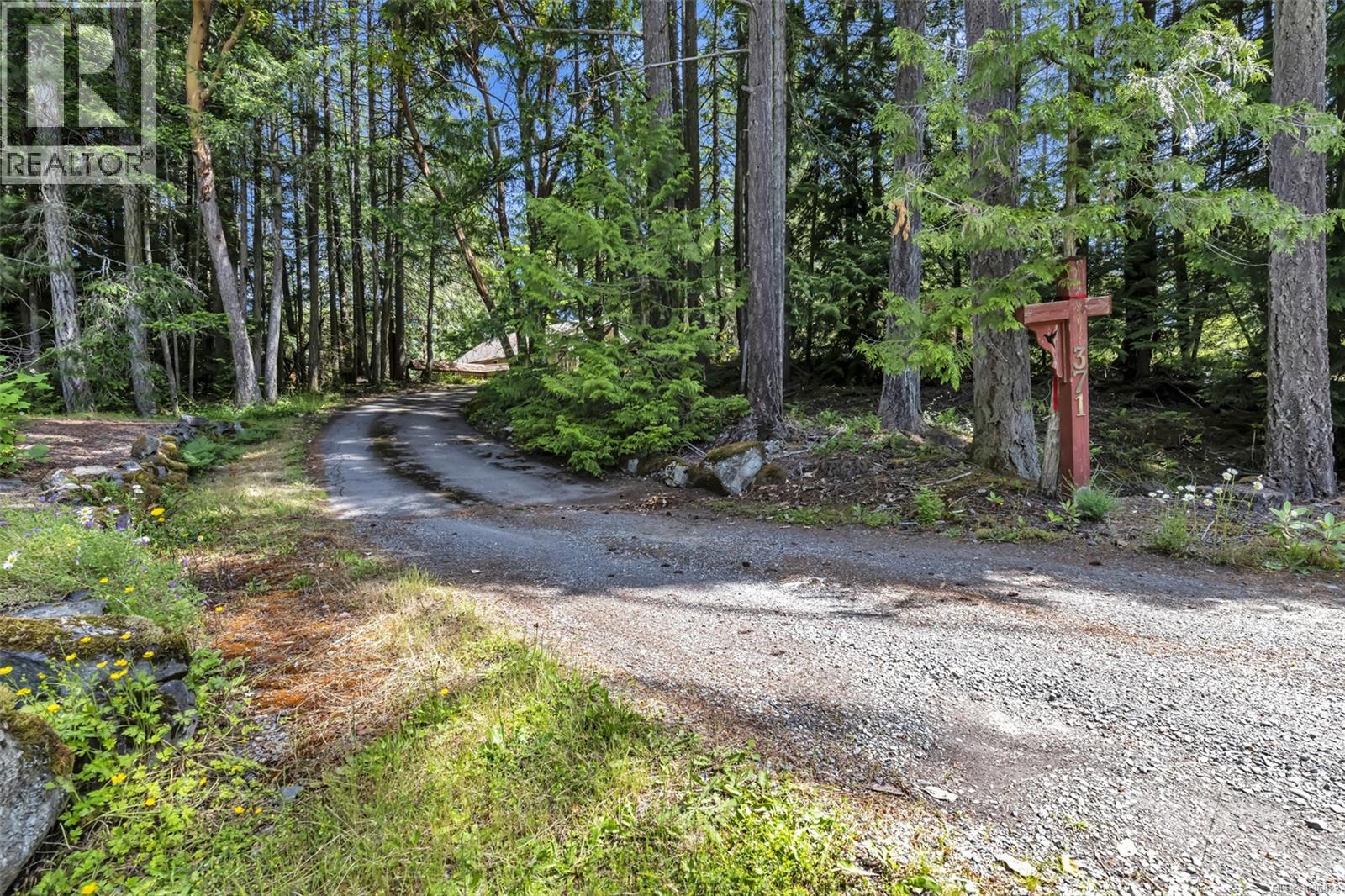 371 McCurdy Dr - 43