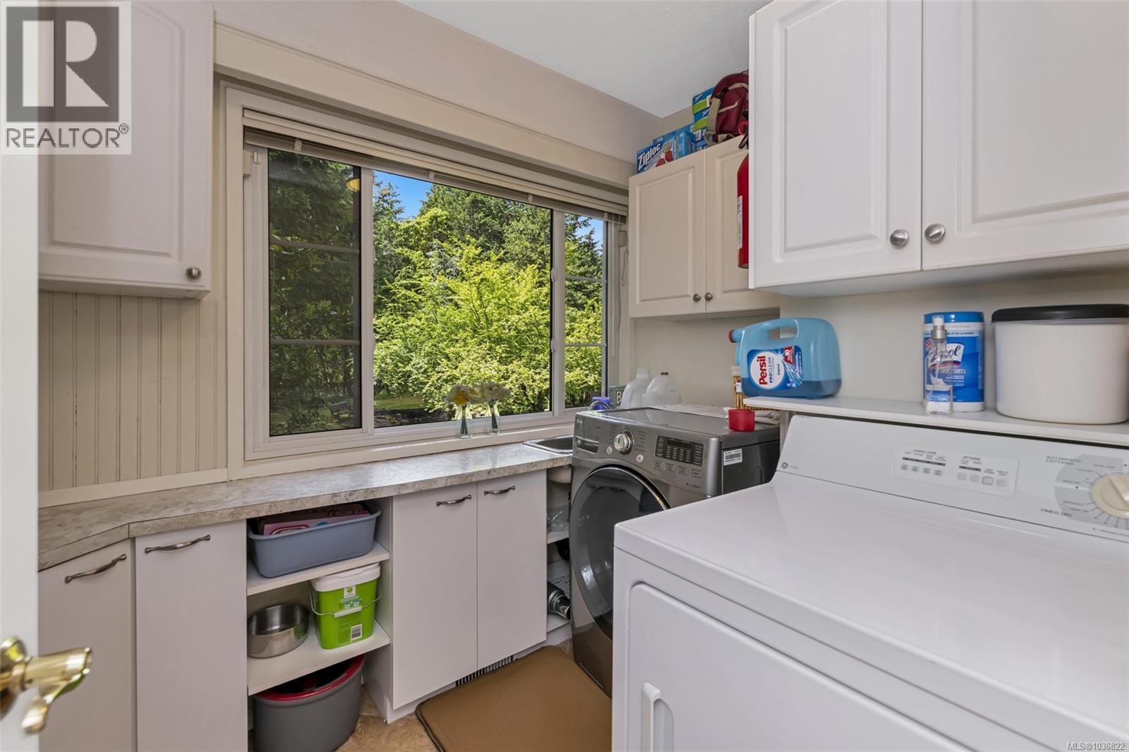 371 McCurdy Dr - 52