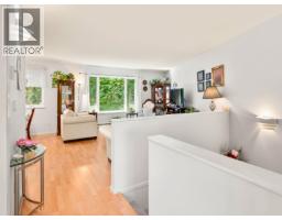 38 5761 Wharf Avenue, Sechelt, BC V0N3A0 Photo 10