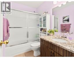 38 5761 Wharf Avenue, Sechelt, BC V0N3A0 Photo 13