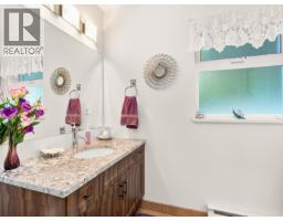 38 5761 Wharf Avenue, Sechelt, BC V0N3A0 Photo 20
