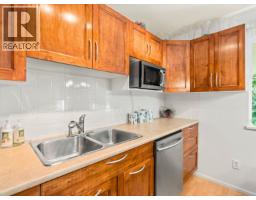 38 5761 Wharf Avenue, Sechelt, BC V0N3A0 Photo 9