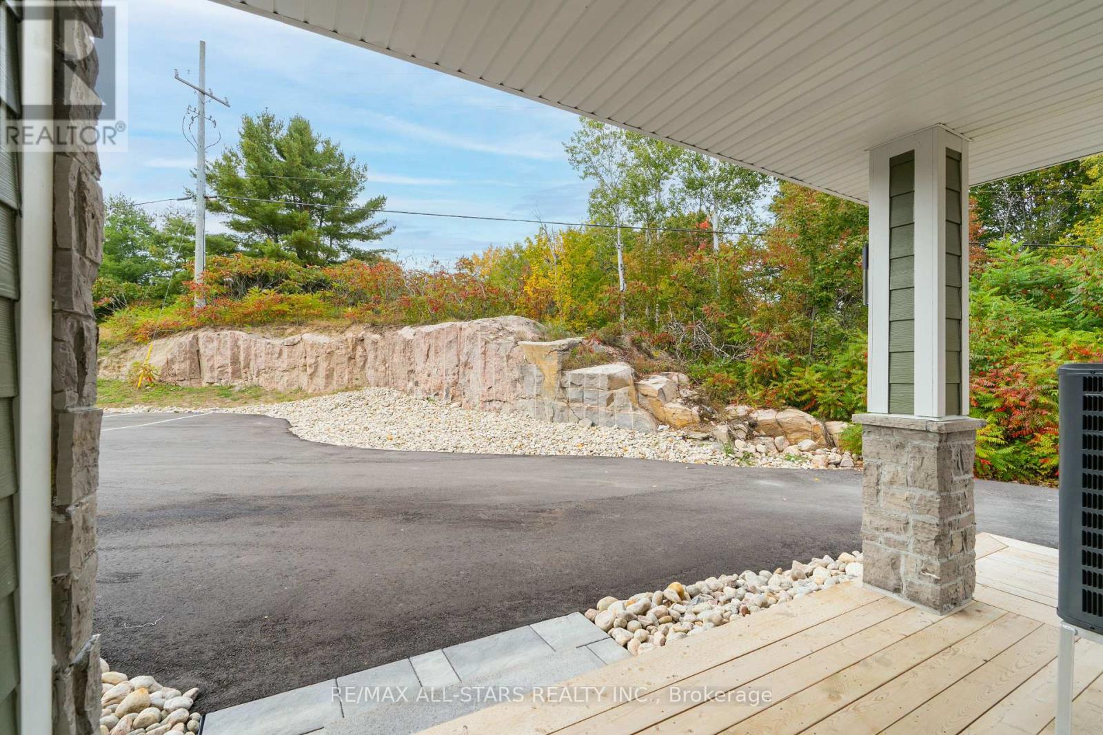 #31 1869 MUSKOKA ROAD 118 - 28