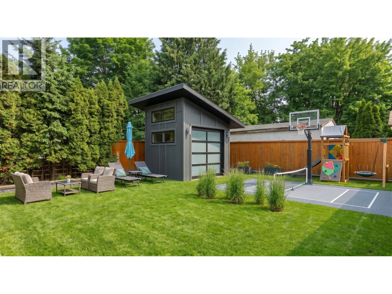  827 Saucier Avenue, Kelowna