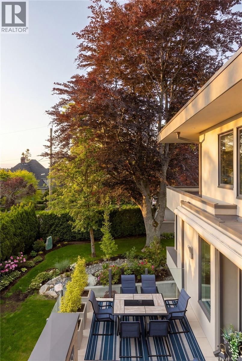 2816 Burdick Avenue, Oak Bay
