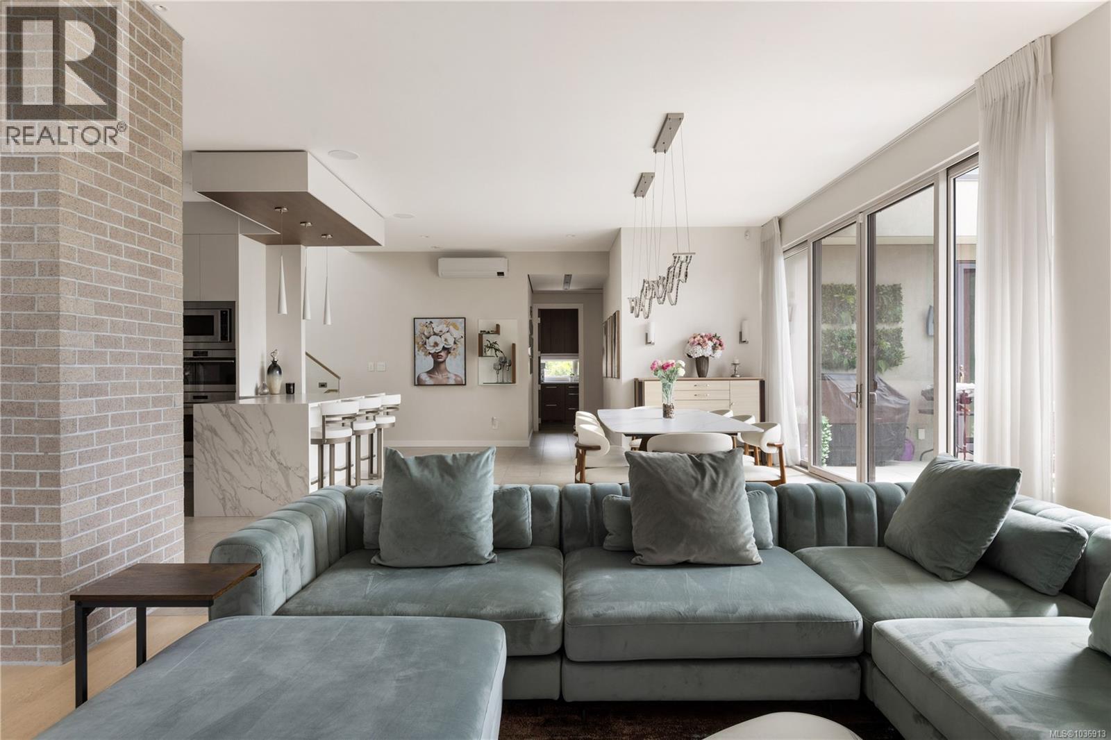 2816 Burdick Ave - 26